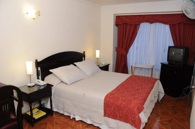 Hotel Puerta De Alcala 발파라이소 객실 사진